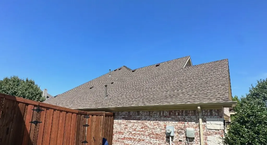 Completed roof replacement project in Oak Grove
